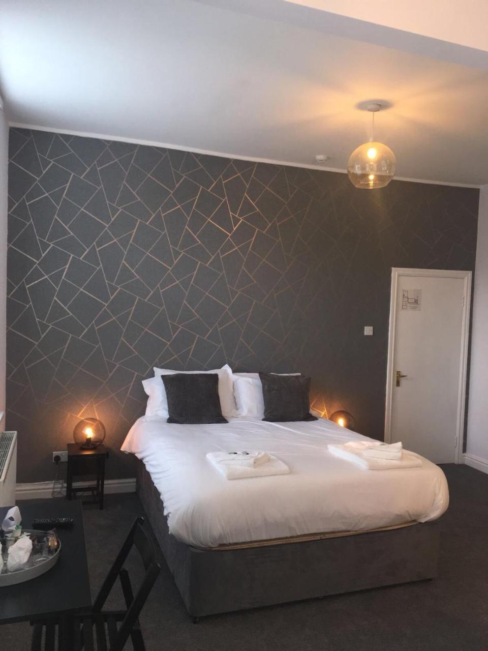 The Waverley Hotel 怀特黑 外观 照片