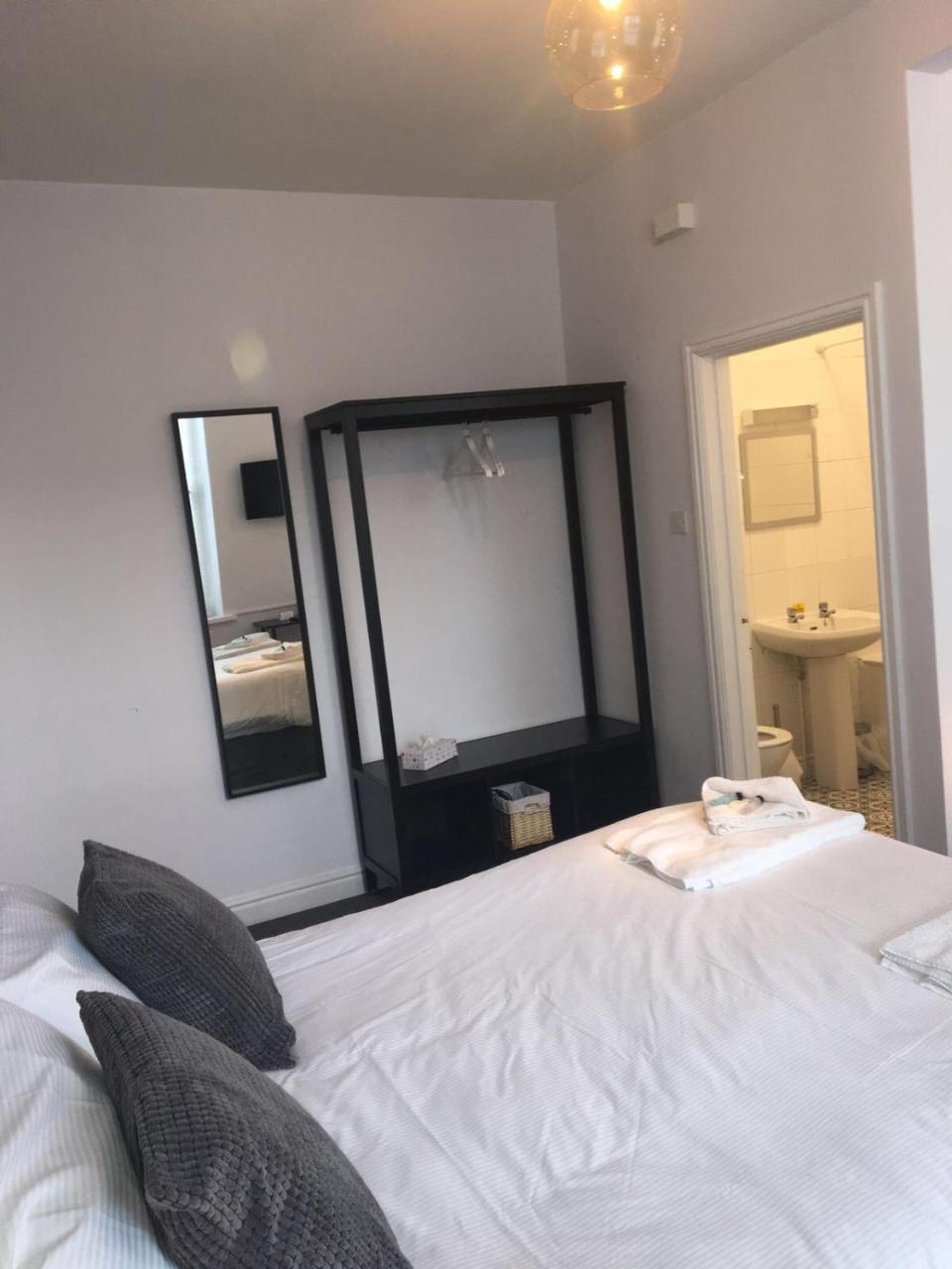 The Waverley Hotel 怀特黑 外观 照片