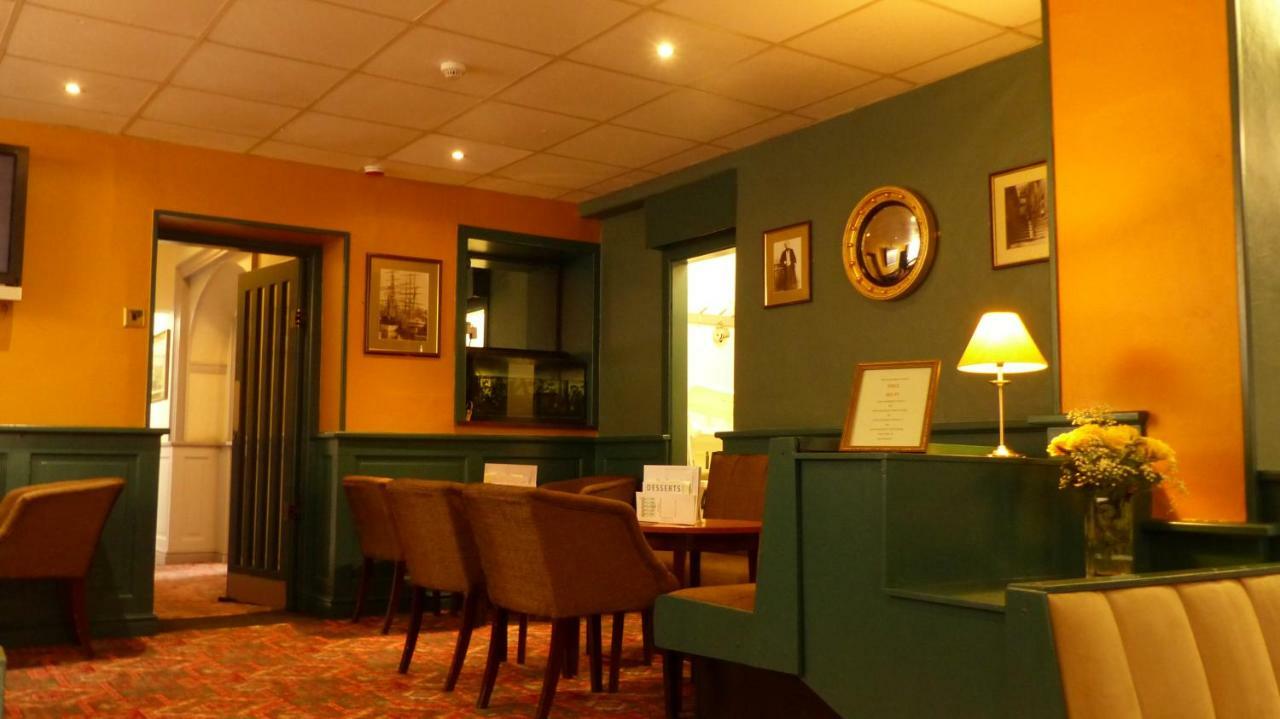 The Waverley Hotel 怀特黑 外观 照片