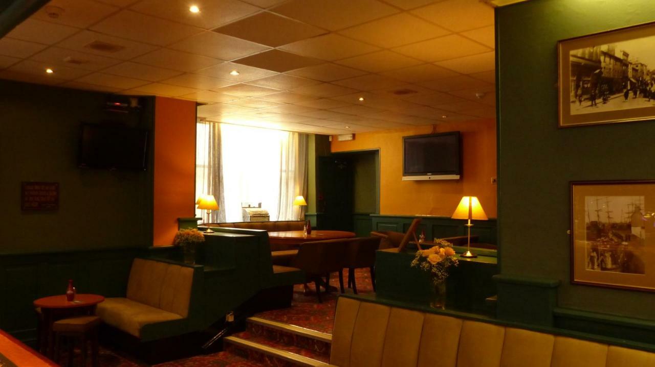 The Waverley Hotel 怀特黑 外观 照片