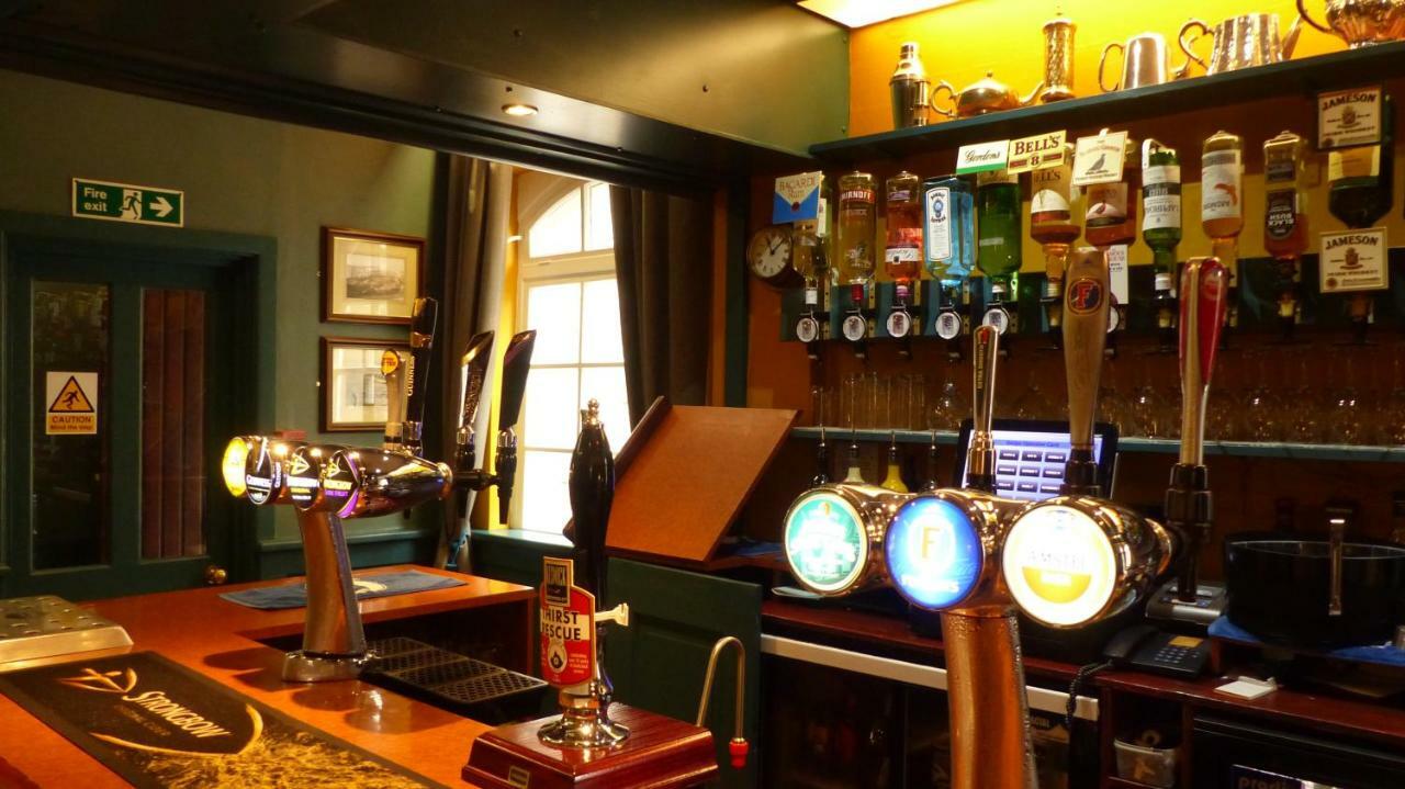 The Waverley Hotel 怀特黑 外观 照片